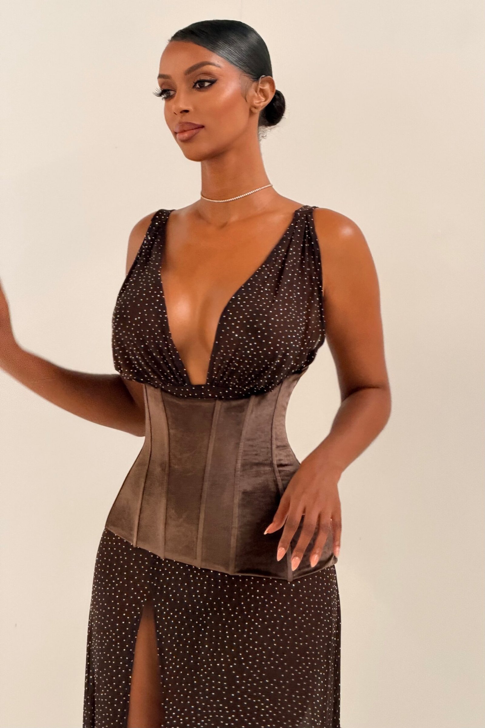 Facetune_08-11-2025-19-56-53.jpg